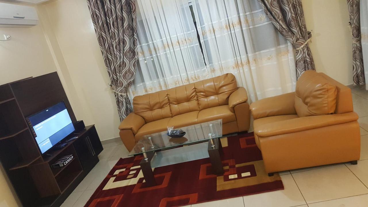 Residences Hotelieres Micheline Et Emile Bastos Yaoundé Екстериор снимка