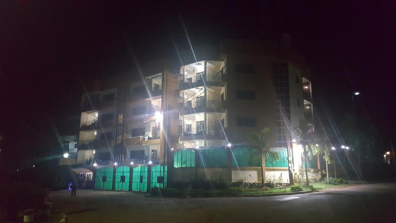 Residences Hotelieres Micheline Et Emile Bastos Yaoundé Екстериор снимка
